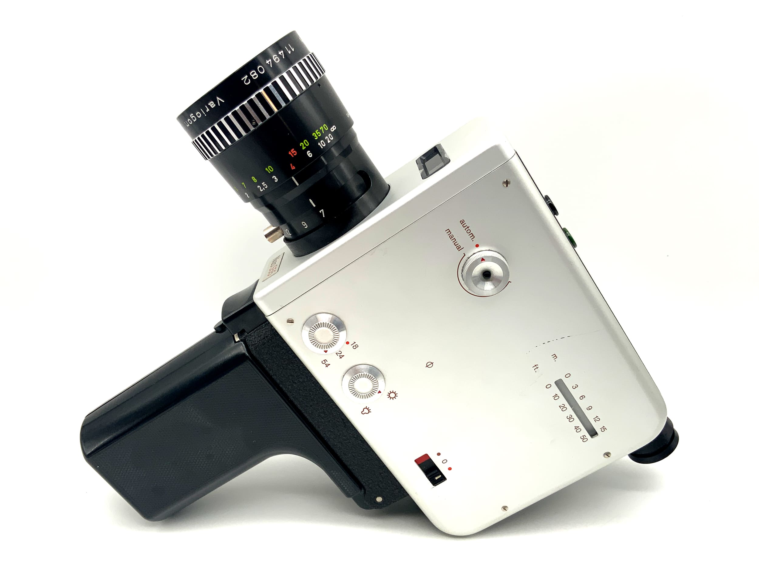 Caméra argentique Braun Nizo S55 avec objectif Variogon 1:1.8/7-56mm Super 8.