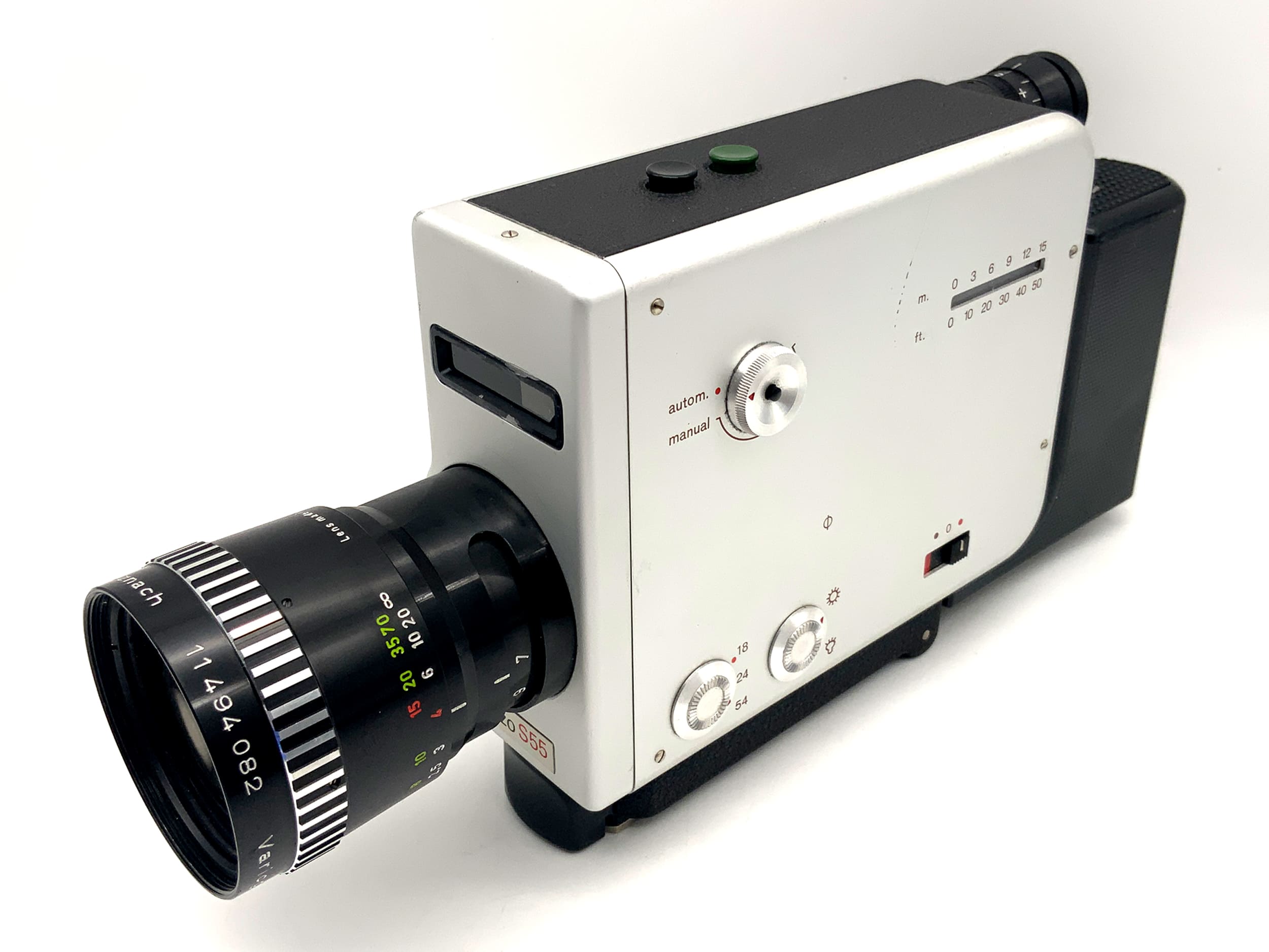 Caméra argentique Braun Nizo S55 avec objectif Variogon 1:1.8/7-56mm Super 8.